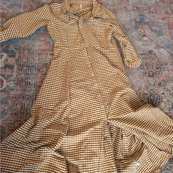 Rylee + Cru Brown and White Checkered Long Sleeve Dress - Picture 1 of 1